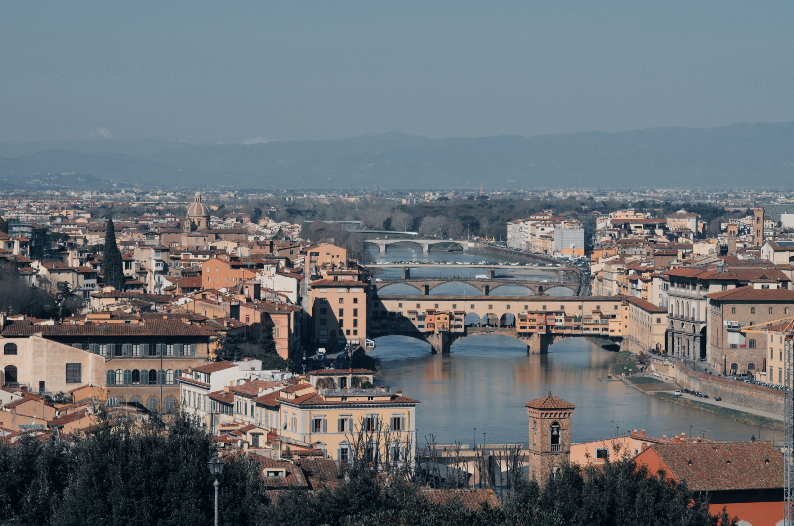 Vista del Duomo y los tejados de Florencia en la Toscana